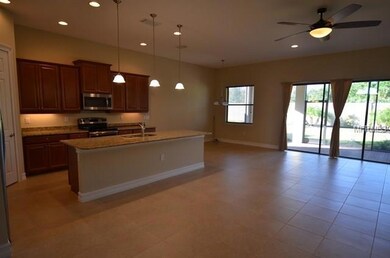 GREAT ROOM WITH KITCHEN ISLAND