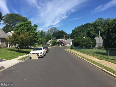 2318 Edwards Rd, Abington, PA 19001 - photo 4