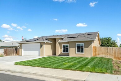 775 Kimball Ln, Hanford, CA 93230 - photo 2