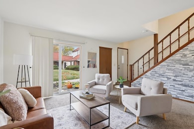 11-web-or-mls-N 94th St-S1211-011