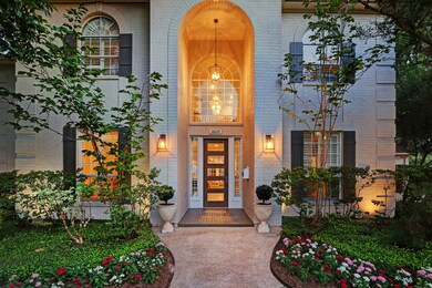 8609 Merlin Dr, Houston, TX 77055 - photo 2