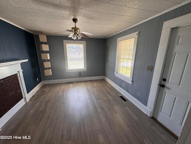 107 S McCaskey Rd, Williamston, NC 27892 - photo 5