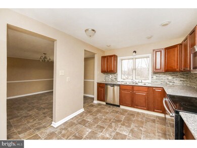 431 Manatawny St, Pottstown, PA 19464 - photo 4