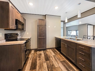 105 W Main St, Osakis, MN 56360 - photo 4