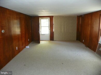 109 N Burlington St unit 11, Gloucester City, NJ 08030 - photo 4