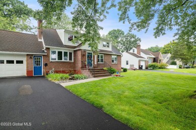 8 Puritan Dr, Schenectady, NY 12306 - photo 2