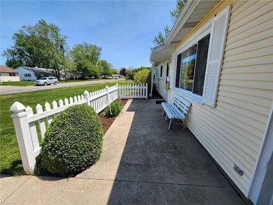 Front patio area.