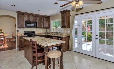 10735 W Adam Ave-large-009-3-Kitchen-150