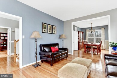 1005 Storrington Dr, Frederick, MD 21702 - photo 4