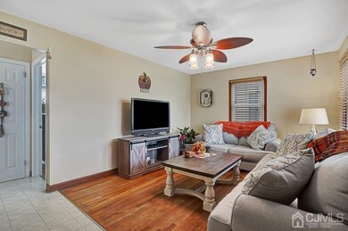 332 Edgeworth St, Middlesex, NJ 08846 - photo 6