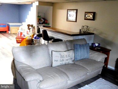 323 N Scott Ave, Glenolden, PA 19036 - photo 5