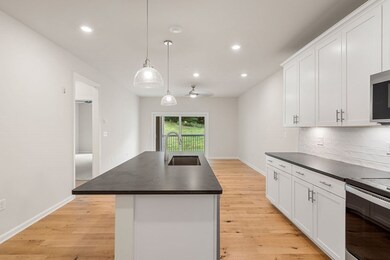 401 Emery Ln unit 103, Sudbury, MA 01776 - photo 5