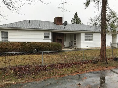 493 Old Stage Rd, Central Point, OR 97502 - photo 4