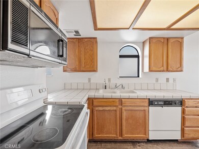 19246 Pine Way, Apple Valley, CA 92308 - photo 7