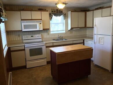 10 W Hill Dr unit A, Westminster, MA 01473 - photo 2