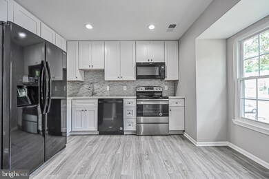 16215 Taconic Cir, Dumfries, VA 22025 - photo 6