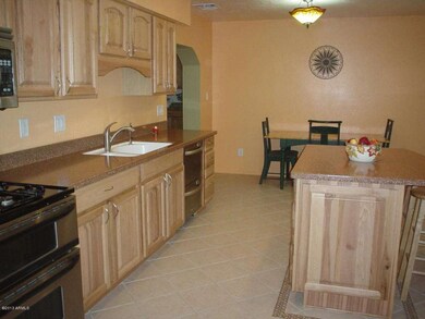Fully Remodeled spacious kitchen!