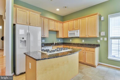 9093 Furey Rd, Lorton, VA 22079 - photo 4