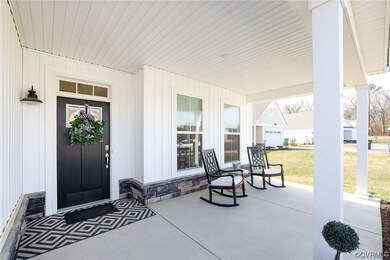 View of patio / terrace featuring covered porch