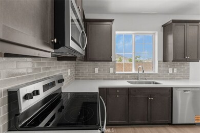 27071 Kodiak Ct, Menifee, CA 92585 - photo 7