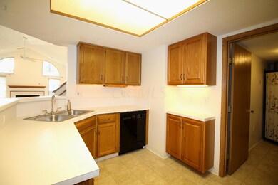 972 Village Brook Way, Columbus, OH 43235 - photo 4