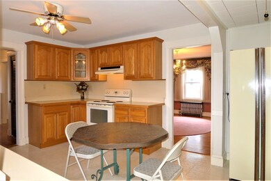 1 Holden Place, Woburn, MA 01801 - photo 4