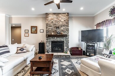 10764 Fieldlight Blvd, Fort Wayne, IN 46835 - photo 6