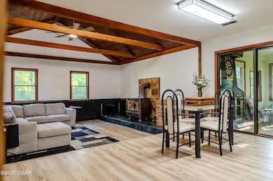 303 N Hudson Ave, Aurora, MO 65605 - photo 4