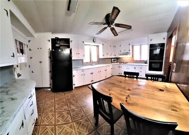 21 Drift Rd, Westport, MA 02790 - photo 2