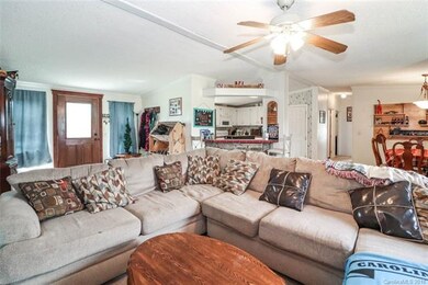 112 Sweetwater Dr unit 19, Statesville, NC 28625 - photo 7