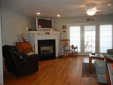 595 N End Blvd unit 22, Salisbury, MA 01952 - photo 2