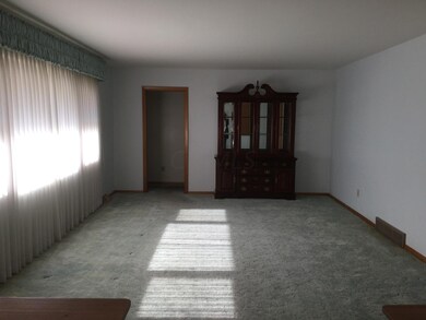 1014 Plum Ridge, Columbus, OH 43213 - photo 5