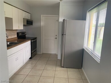 2327 Hunter Blvd unit B, Naples, FL 34116 - photo 3