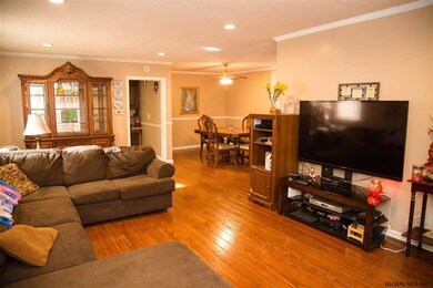 32 5th St, Schenectady, NY 12302 - photo 2