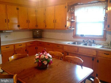 13123 Edgemont Rd, Smithsburg, MD 21783 - photo 3