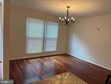 14462 Long Channel Cir, Germantown, MD 20874 - photo 5