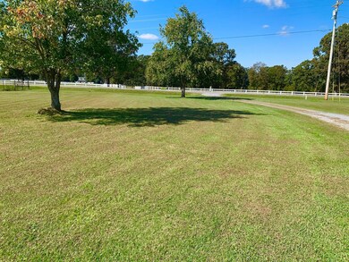 261 Whitaker Rd, Shelbyville, TN 37160 - photo 6