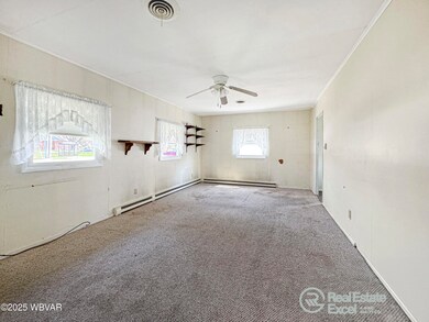 2064 Lincoln Dr, Williamsport, PA 17701 - photo 5