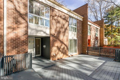 11531 Links Dr, Reston, VA 20190 - photo 2