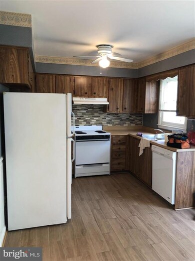 5801 Richardson Mews Square, Halethorpe, MD 21227 - photo 7