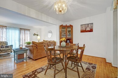 163 Canterbury Ct, East Windsor, NJ 08520 - photo 5