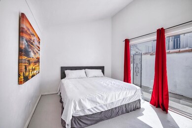 7---67780-arena-bedroom-4