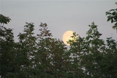 Full Moon Rising!