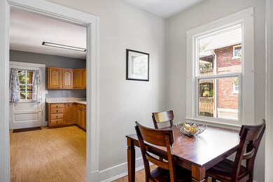 2436 Boulevard Napolean-1013