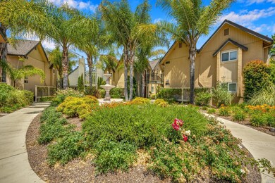 Foss Creek Village - steps to Healdsburg Square!