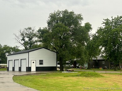 3 vehicle garage