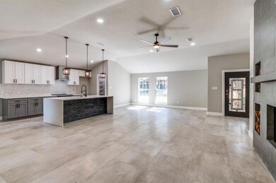 805 San Marcos Ln, Bedford, TX 76021 - photo 4