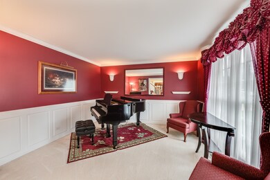 2568 Bangert Ln, Naperville, IL 60564 - photo 4