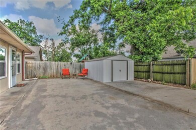 Add a little privacy fence and have an instant pat
