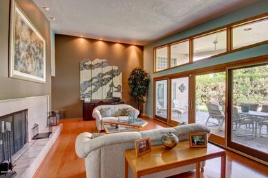 Living Room 5